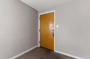 3911 E Gatewood Ln, Silverton, OH 45236 - Photo 5