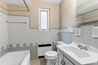 3911 E Gatewood Lane, Silverton, OH 45236 - Photo 13