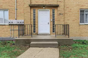 3911 E Gatewood Ln, Silverton, OH 45236 - Photo 3