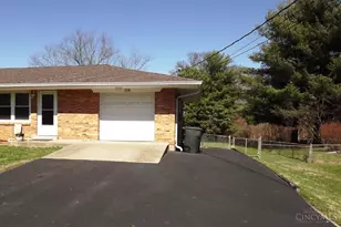 558 Marjorie Ln, Union Township, OH 45244 - Photo 3