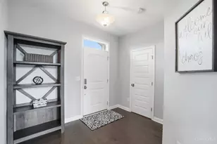 2759 Buckridge Dr, Cincinnati, OH 45233 - Photo 5