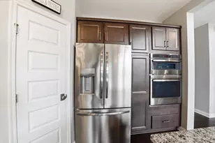 2759 Buckridge Dr, Cincinnati, OH 45233 - Photo 17