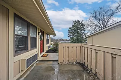 9553 Olde Woods Drive, West Chester, OH 45011 - Photo 3