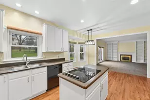 2 Clarke Ct, Glendale, OH 45246 - Photo 9