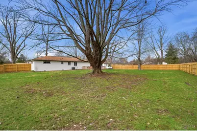 588 Berdale Lane, Union Township, OH 45244 - Photo 37