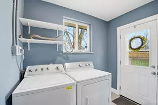 588 Berdale Ln, Union Township, OH 45244 - Photo 27