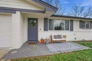 588 Berdale Ln, Union Township, OH 45244 - Photo 5