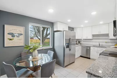 588 Berdale Lane, Union Township, OH 45244 - Photo 9