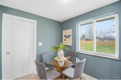 588 Berdale Lane, Union Township, OH 45244 - Photo 15