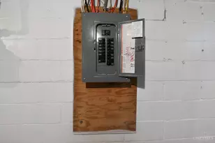 1735 Ashbrook Dr, Cincinnati, OH 45238 - Photo 25