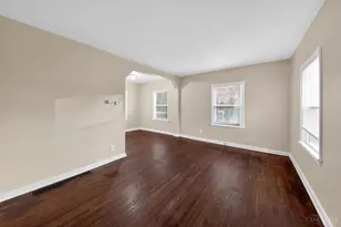 1735 Ashbrook Dr, Cincinnati, OH 45238 - Photo 11