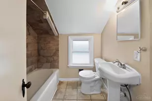 1735 Ashbrook Dr, Cincinnati, OH 45238 - Photo 19