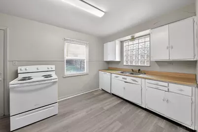 2406 Montana Avenue, Cincinnati, OH 45211 - Photo 17