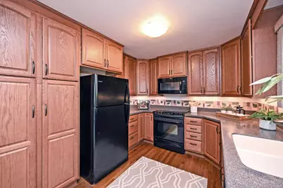 9485 Wynnecrest Drive, Blue Ash, OH 45242 - Photo 9