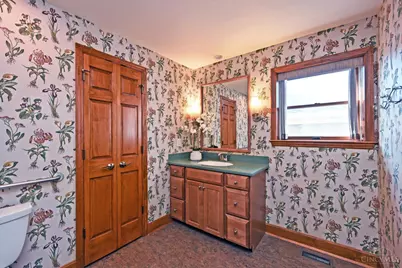 9485 Wynnecrest Drive, Blue Ash, OH 45242 - Photo 13