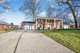 9458 Leebrook Dr, Springfield Township, OH 45231 - Photo 3