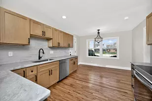 9458 Leebrook Dr, Springfield Township, OH 45231 - Photo 11