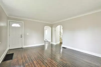 6402 Mayflower Avenue, Golf Manor, OH 45237 - Photo 5