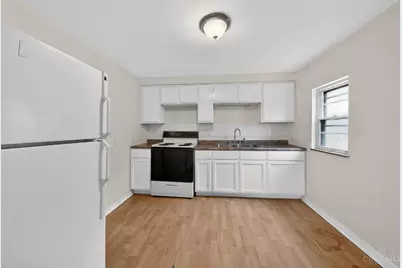 4669 Kirby Avenue, Cincinnati, OH 45223 - Photo 17