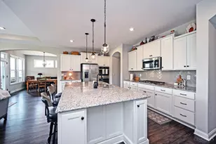 2735 Buckridge Dr, Miami Township, OH 45233 - Photo 13