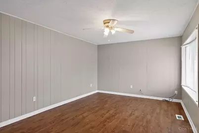 2626 Ontario Street, Cincinnati, OH 45231 - Photo 13