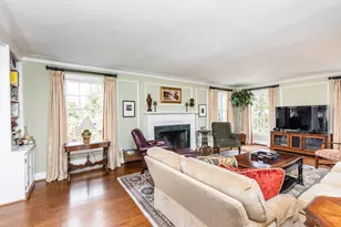 3561 Bayard Dr, Cincinnati, OH 45208 - Photo 9