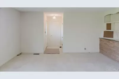 4390 Overland Trail, Kettering, OH 45429 - Photo 3