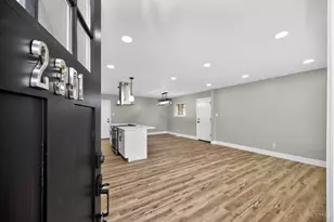 2351 Mercury Ave, Springfield Township, OH 45231 - Photo 5