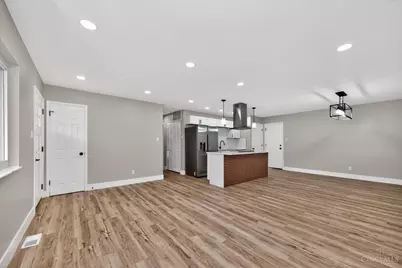 2351 Mercury Avenue, Springfield Township, OH 45231 - Photo 7