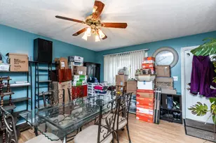 2317 Magdalena Dr, Springfield Township, OH 45231 - Photo 9