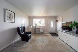 1033 Burchcliff Cir, West Carrollton, OH 45449 - Photo 5