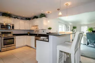 1033 Burchcliff Cir, West Carrollton, OH 45449 - Photo 9