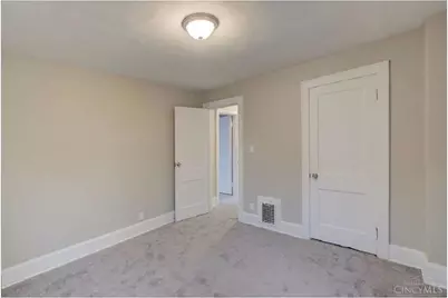 1217 Groesbeck Road, Cincinnati, OH 45224 - Photo 19