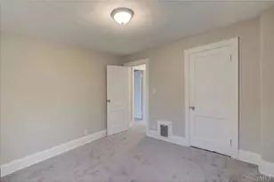 1217 Groesbeck Rd, Cincinnati, OH 45224 - Photo 19