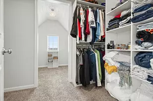 4677 Hampton Pointe Dr, Green Township, OH 45248 - Photo 19