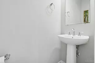 4677 Hampton Pointe Dr, Green Township, OH 45248 - Photo 13