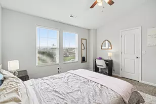 4677 Hampton Pointe Dr, Green Township, OH 45248 - Photo 21