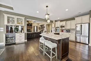 10741 Hampton Glen Ln, Hamilton Township, OH 45140 - Photo 13