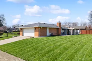 408 Mayfair Dr, Wilmington, OH 45177 - Photo 7