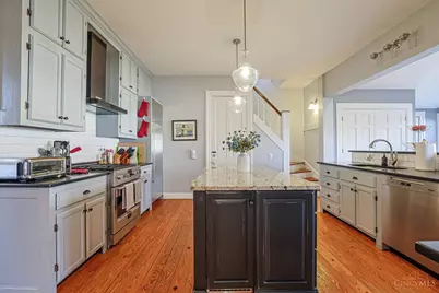 1075 Willow Avenue, Glendale, OH 45246 - Photo 15