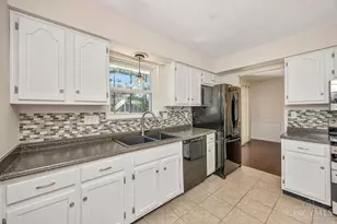 6655 Tulip Ln, Liberty Township, OH 45044 - Photo 13