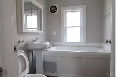 6916 Noble Avenue, Cincinnati, OH 45239 - Photo 11