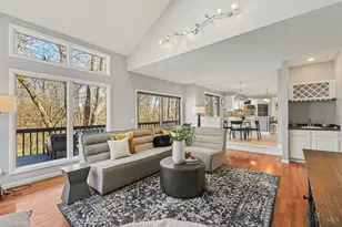 1432 Apple Hill Rd, Anderson Township, OH 45230 - Photo 3