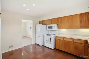 7281 Winton Rd, Springfield Township, OH 45224 - Photo 9