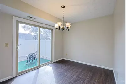 18 Oakwood Court, Springdale, OH 45246 - Photo 11