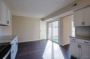 18 Oakwood Ct, Springdale, OH 45246 - Photo 17