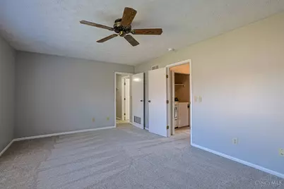 18 Oakwood Court, Springdale, OH 45246 - Photo 27