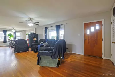 656 W Plane Street, Bethel, OH 45106 - Photo 5