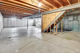 1748 Hilltree Dr, Anderson Township, OH 45255 - Photo 13