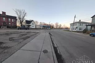 326 N 1st St, Miamisburg, OH 45342 - Photo 5